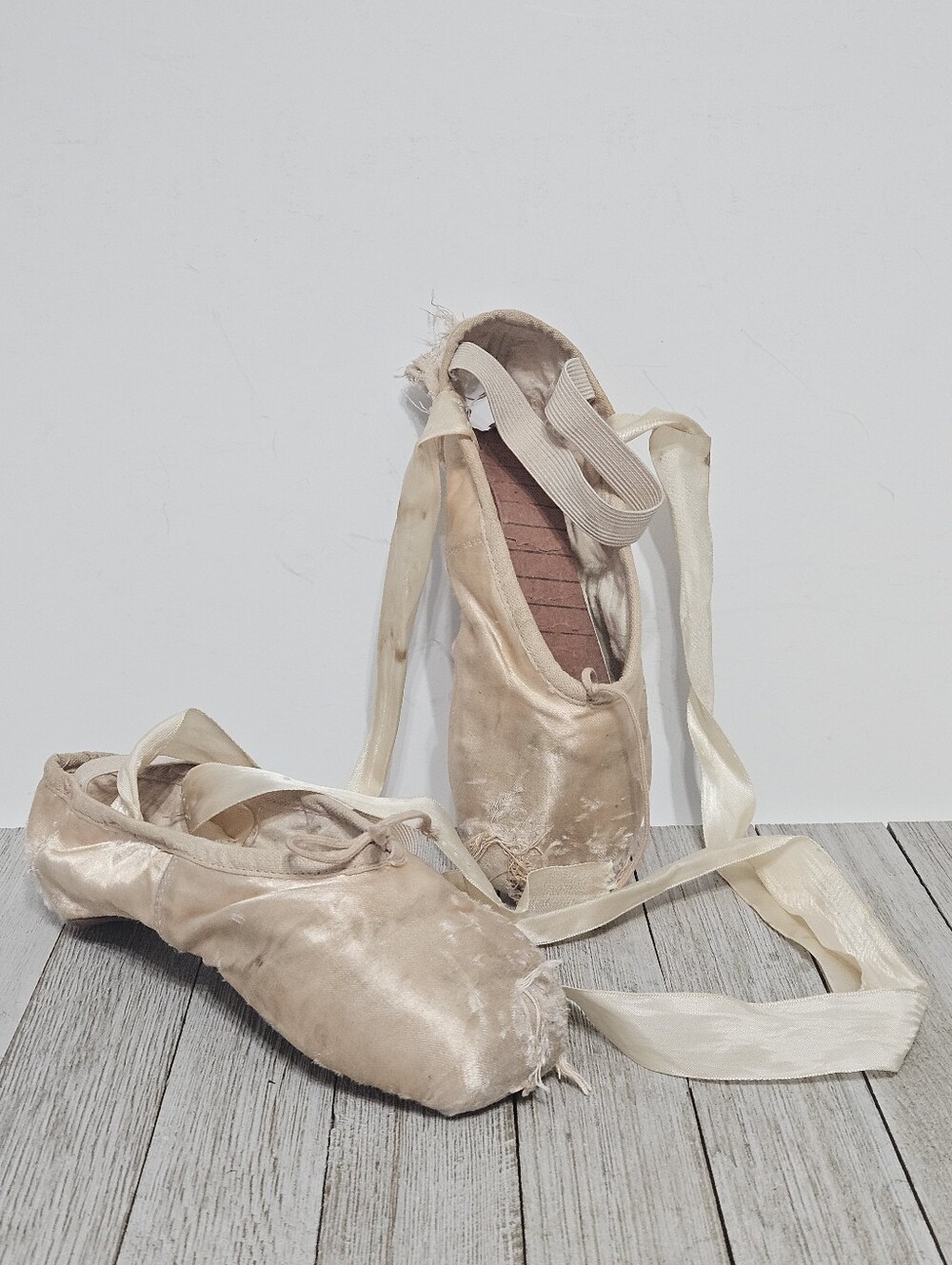 Vintage Signature Rehearsal Tattered Ballet Slippers Pink Satin Non Usuable Poin